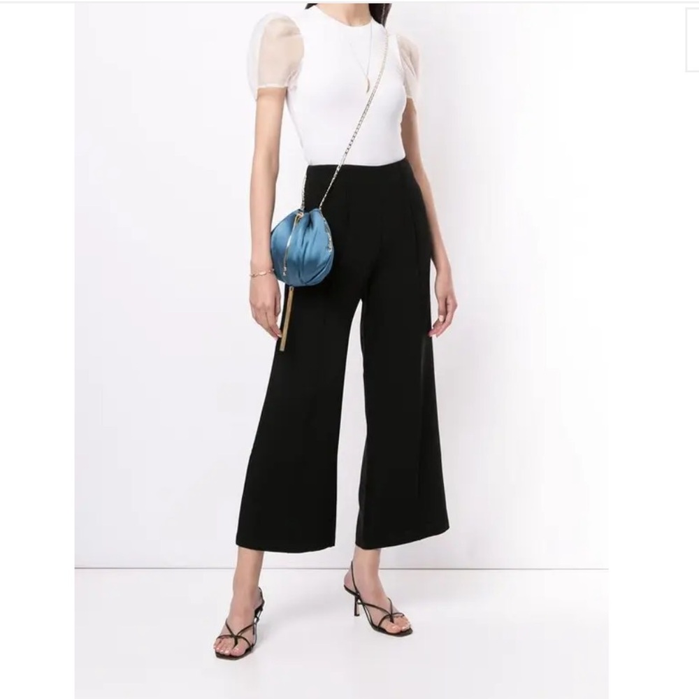 Cinq à Sept Elegant Black Cropped Pants Jessi Size 6 Black Crepe Wide Leg